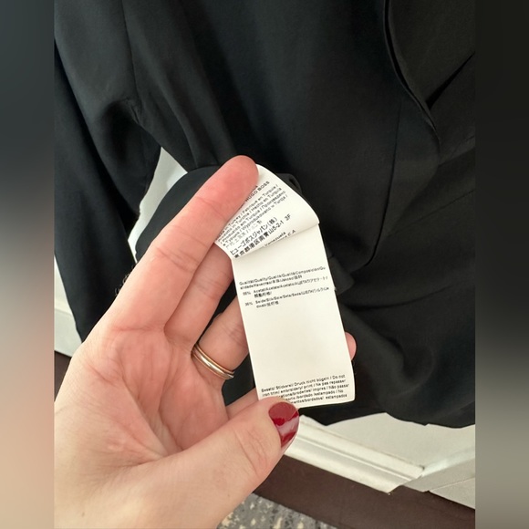 Hugo Boss Black Silk Blouse Size 40 US 8 jewellery collar - Picture 12 of 13